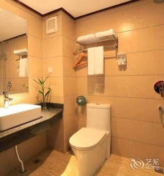 Yangshuo Hua Xiang Man Ting West Street Hotel Esterno foto