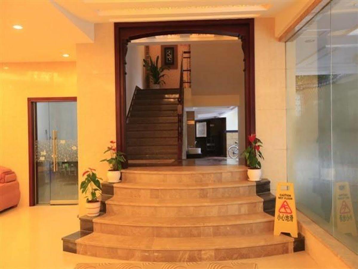 Yangshuo Hua Xiang Man Ting West Street Hotel Esterno foto